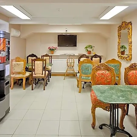 Mango Hotel